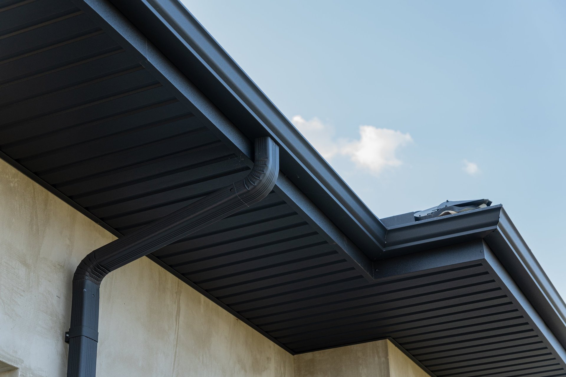 Modern home with clean gutters on roofline